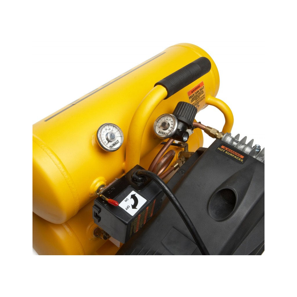 Compresor Doble Tanque 1.1 HP 4 gl D55151 - Dewalt